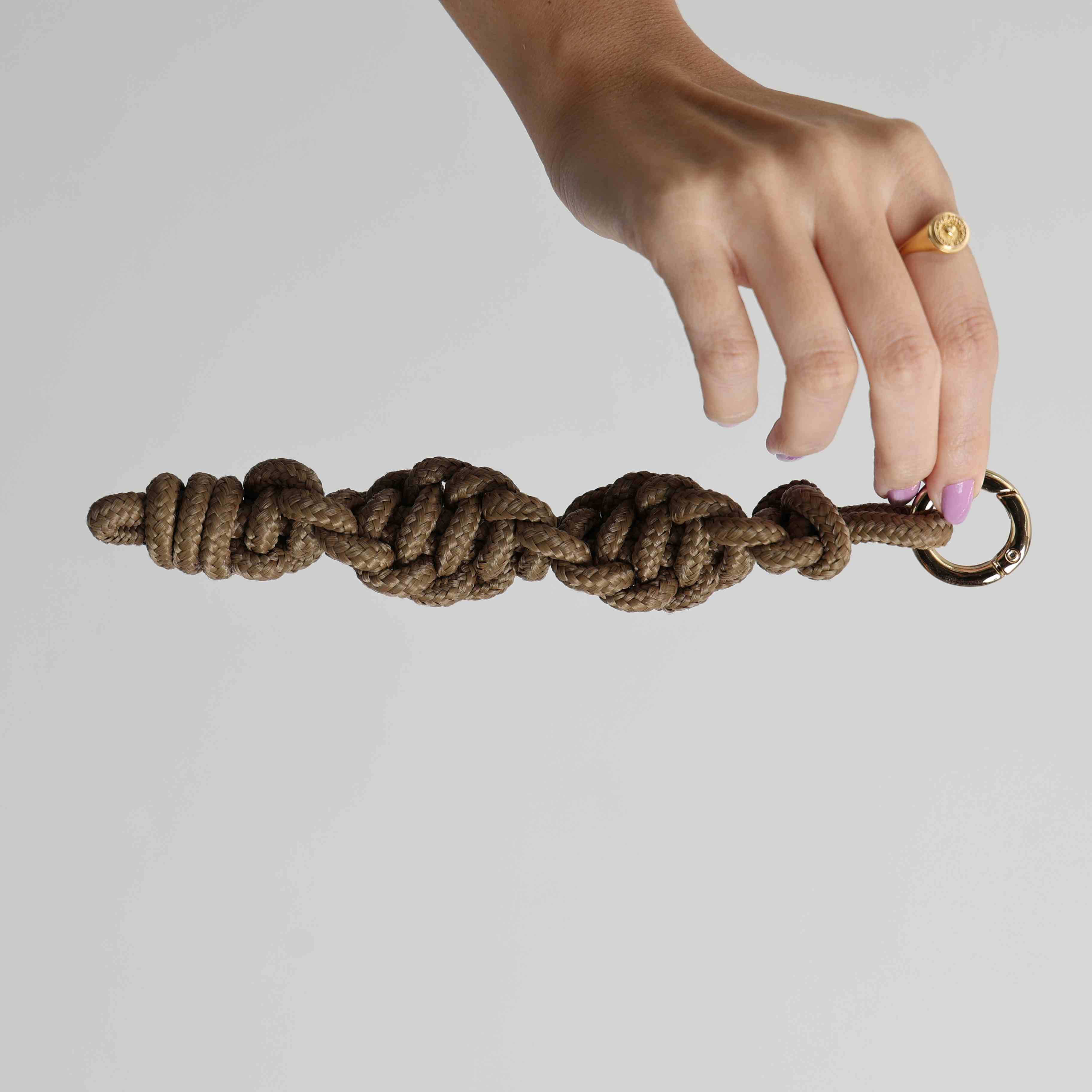 Tassel DNA Cor:Caramelo/Ouro