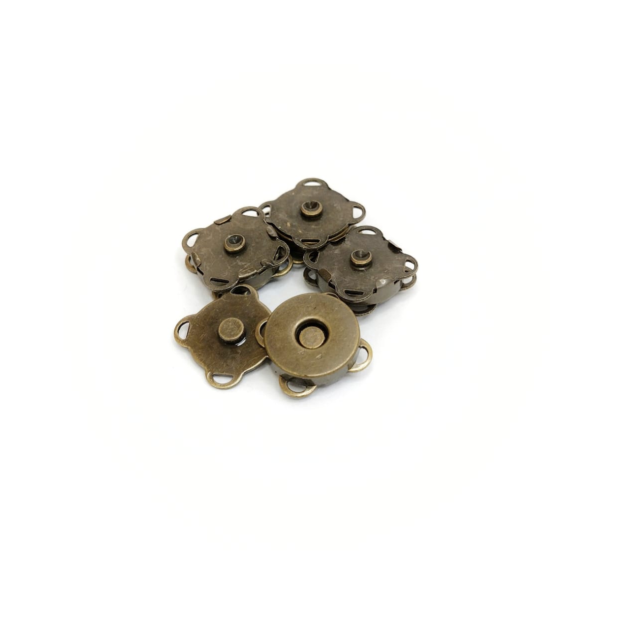 Botão de Imã Costurável 14mm - (4 unidades) - Médio Ferragem:Ouro Velho